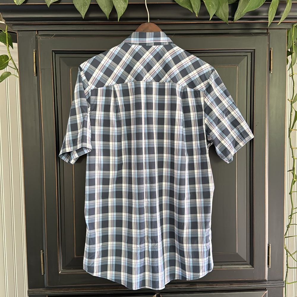 Travis Matthew Golf Button-Up - image 5